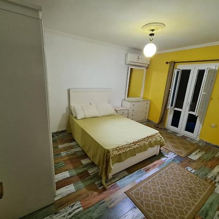 Sunny Modern Apartment With Good Internet, Near From City Center Of Alexandria Exterior photo