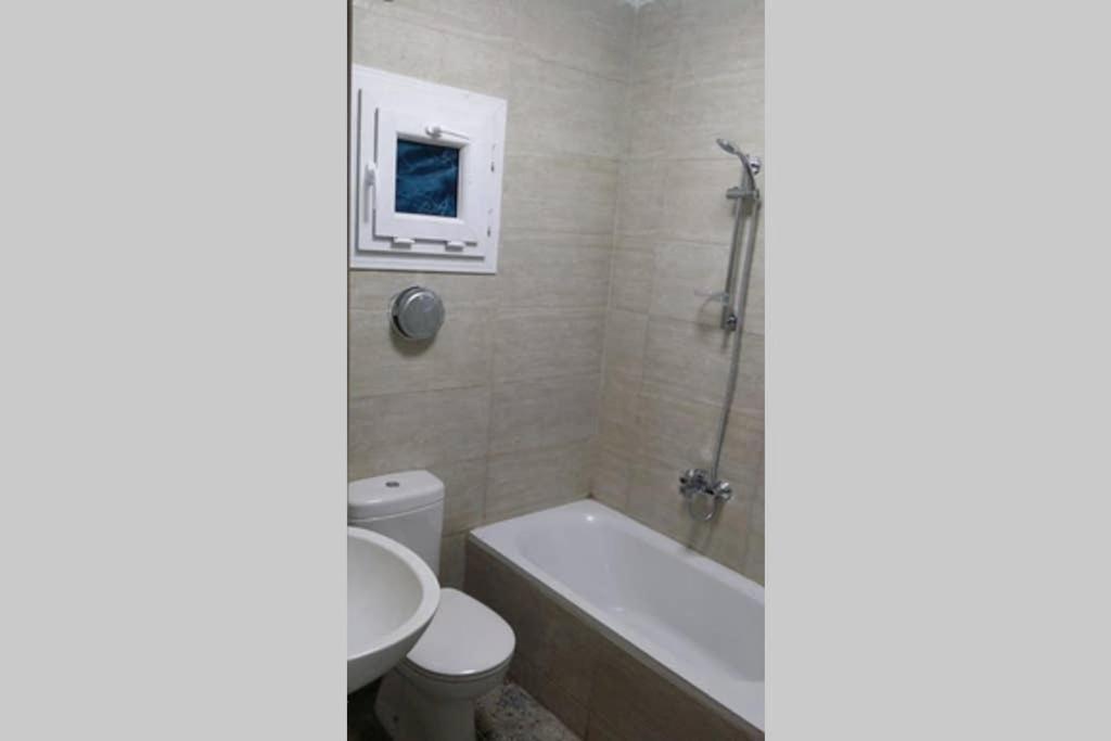 Sunny Modern Apartment With Good Internet, Near From City Center Of Alexandria Exterior photo