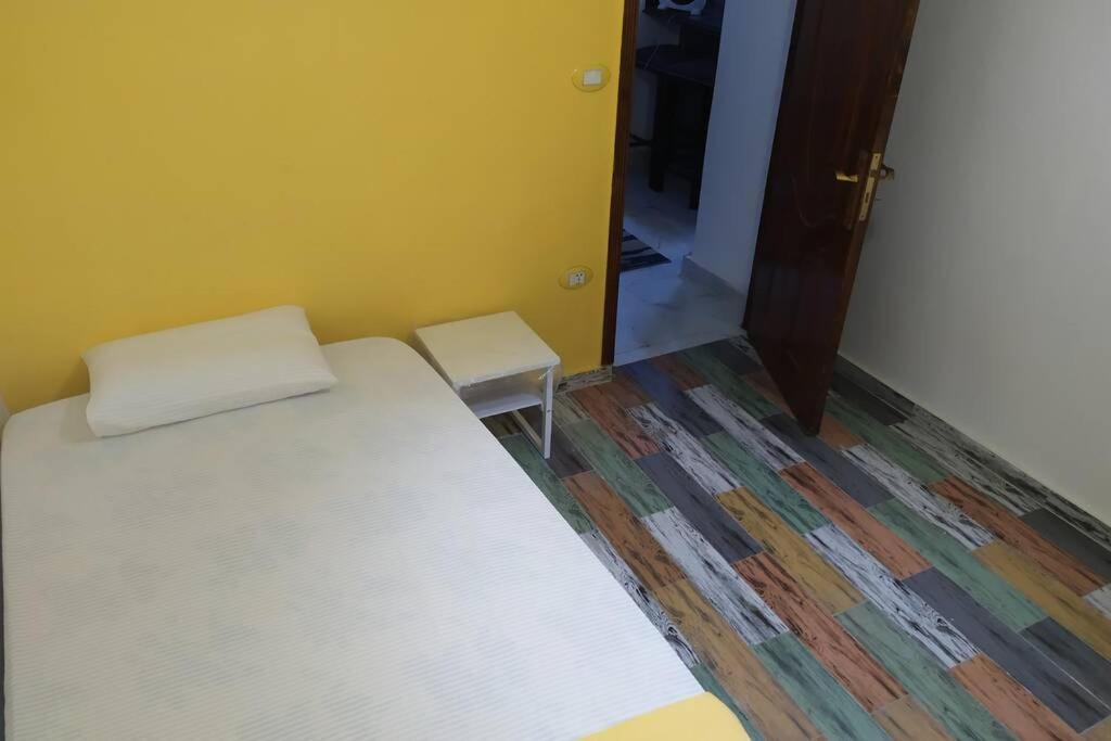Sunny Modern Apartment With Good Internet, Near From City Center Of Alexandria Exterior photo